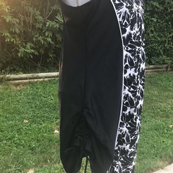 NEW Fashion to Figure Bathing Suit - Picture 4 of 6